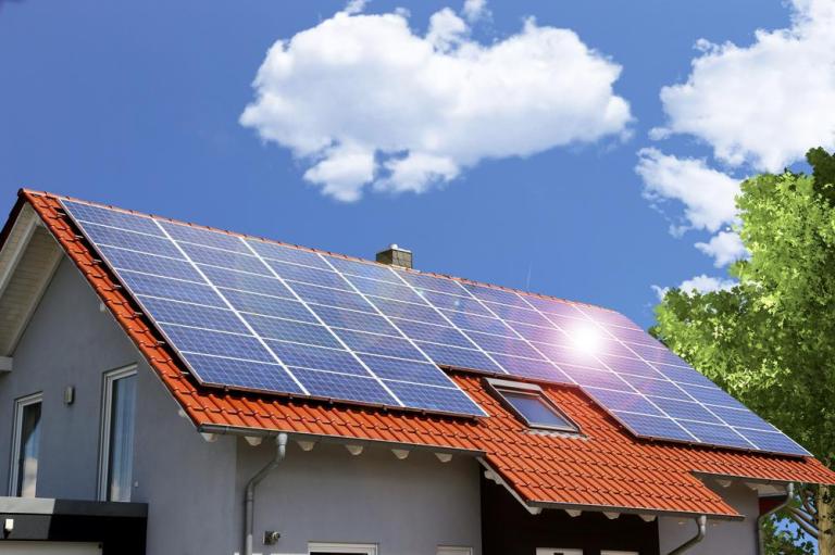 Panneaux solaires à Pamiers, quelle solution pour votre maison ?